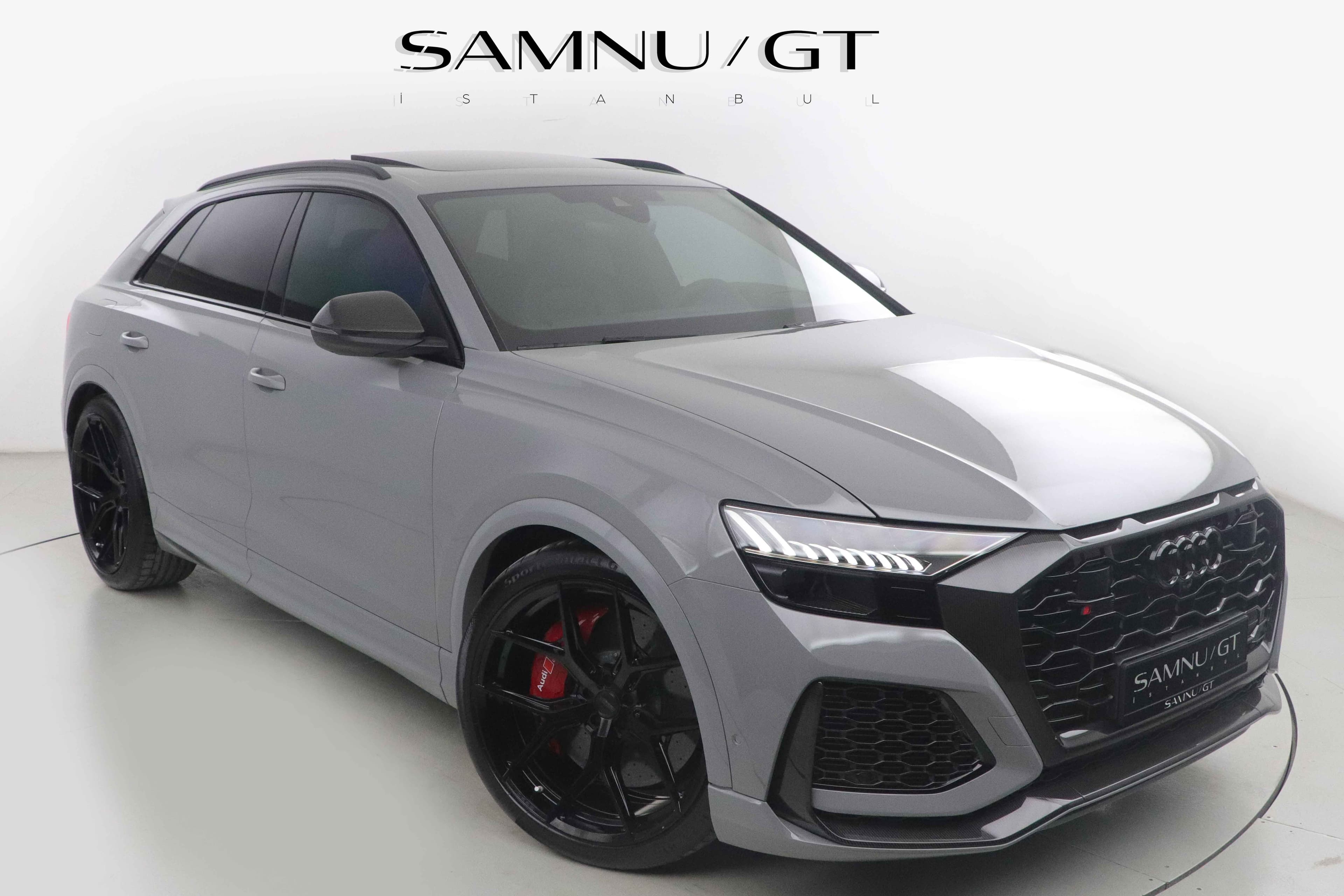 2023 AUDI RSQ8