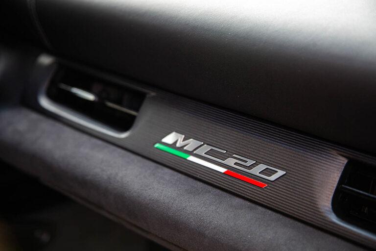 2021 Maserati MC20 | Infinito Blu