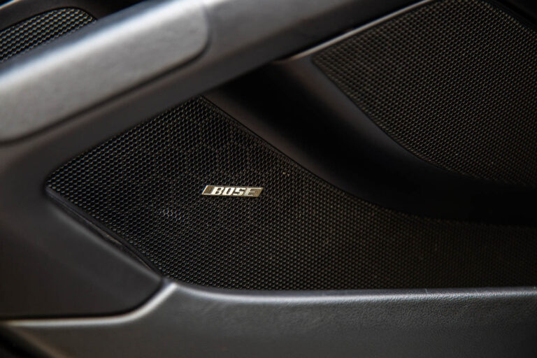 Porsche Cayman 718 -11