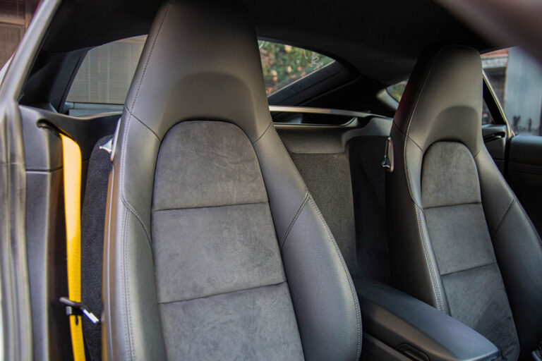 Porsche Cayman 718 -13