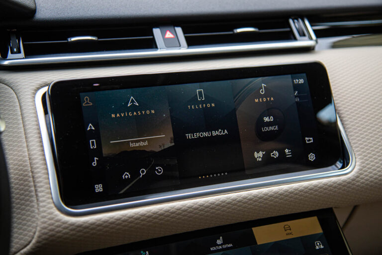 2022 Range Rover Velar -25