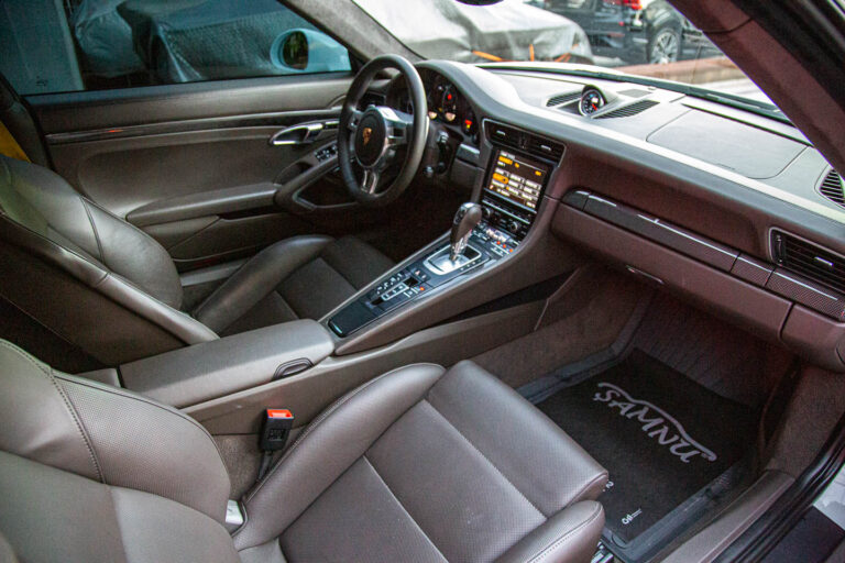 2013 Porsche 911 Turbo S -10