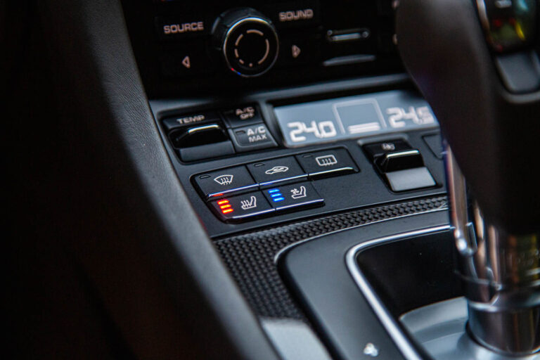 2013 Porsche 911 Turbo S -16