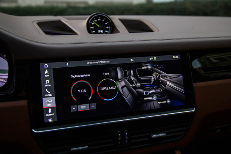 2021 Porsche Cayenne Coupé E-Hybrid -24