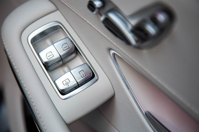 2015 Mercedes-Benz S63 AMG -15