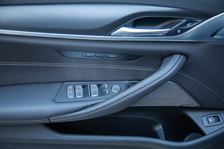 2020 BMW 5.20i SE M Sport -17