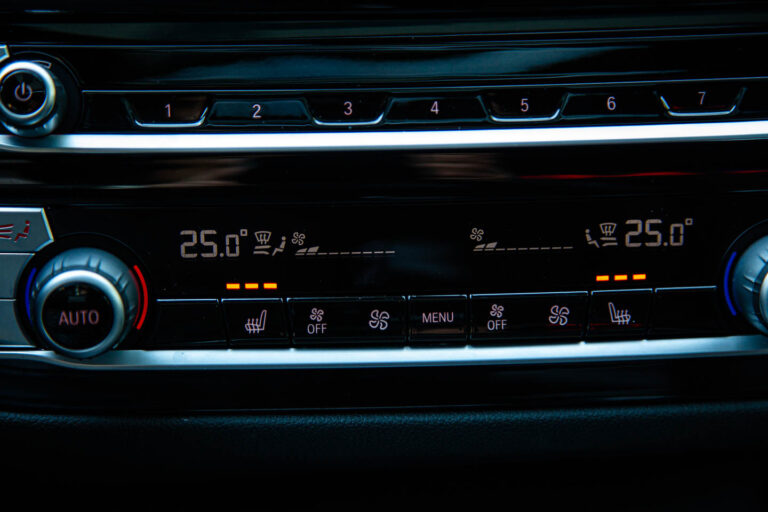 2020 BMW 5.20i SE M Sport -21