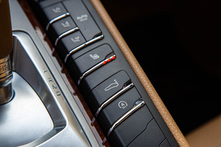 2012 Porsche Panamera 4 -20