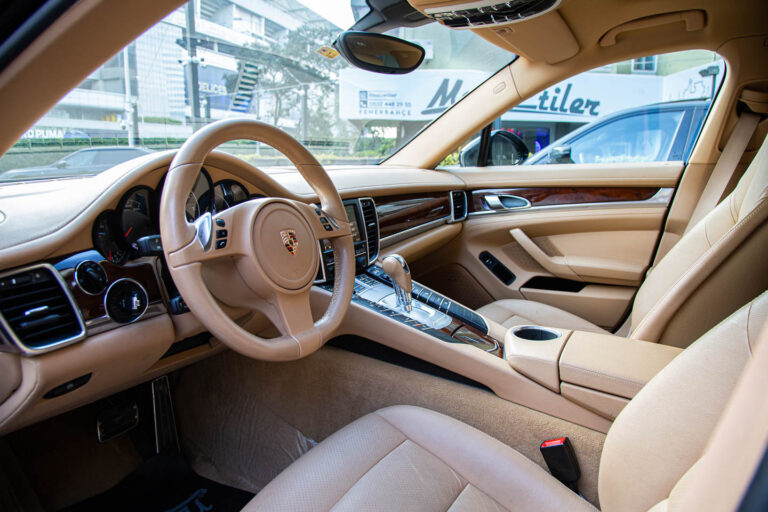 2012 Porsche Panamera 4 -9