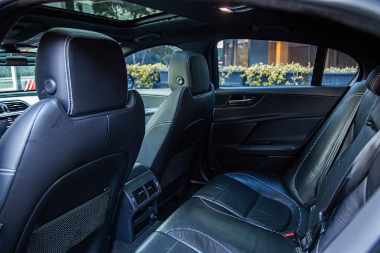 2016 Jaguar XE R-Sport -10