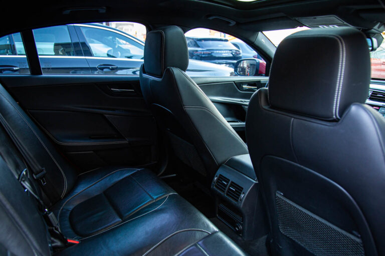 2016 Jaguar XE R-Sport -11