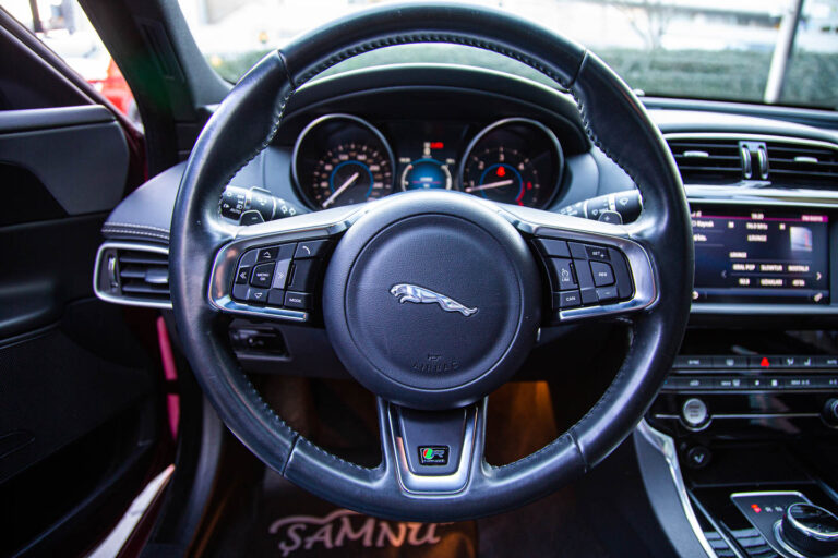 2016 Jaguar XE R-Sport -17