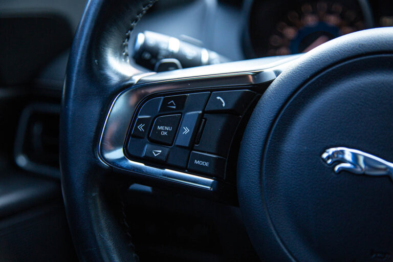 2016 Jaguar XE R-Sport -23