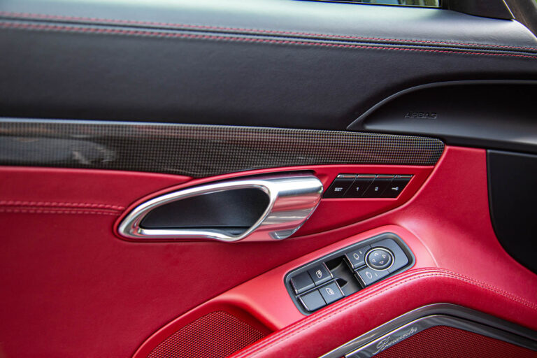 2016 Porsche 911 Turbo S -11