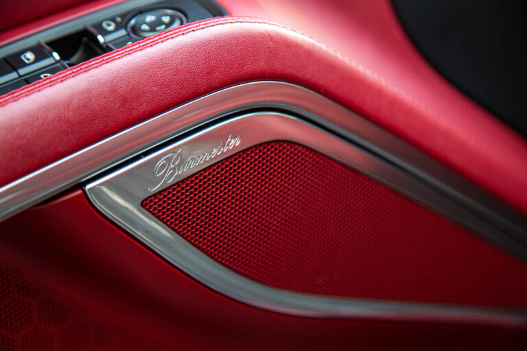 2016 Porsche 911 Turbo S -12