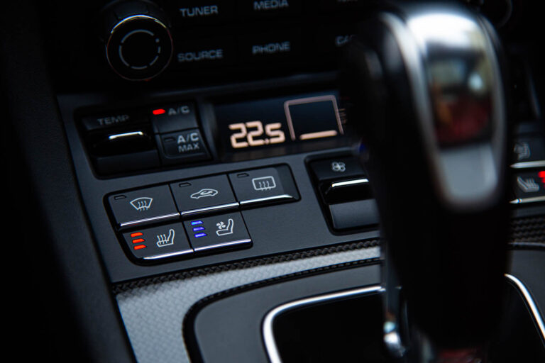 2016 Porsche 911 Turbo S -23