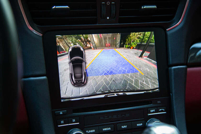 2016 Porsche 911 Turbo S -24