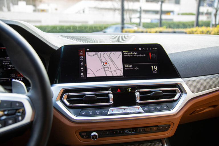 2022 BMW 3.20i M 50th Year -19