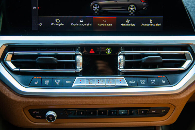 2022 BMW 3.20i M 50th Year -22