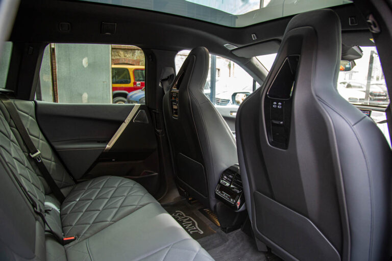 2022 BMW iX xDrive50 -11