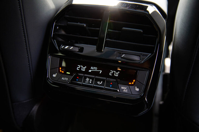 2022 BMW iX xDrive50 -12