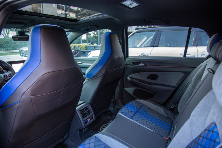 2022 VW Golf R 4Motion -10