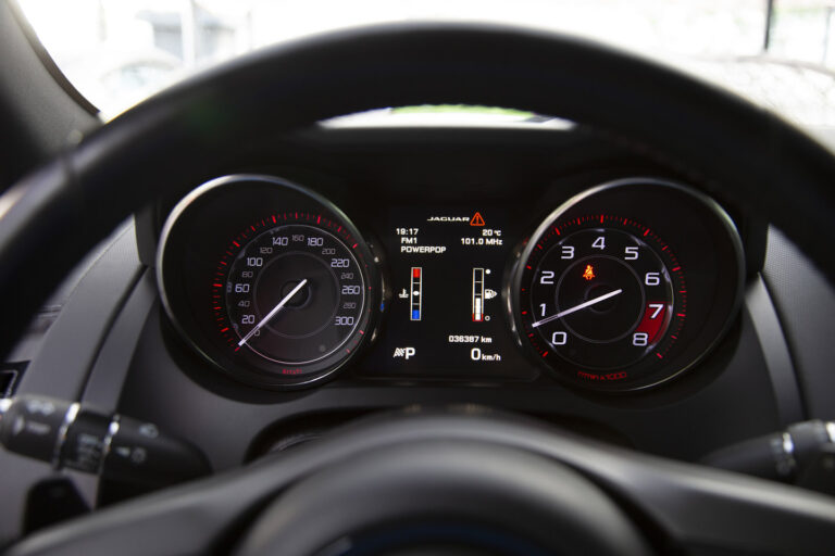 2013 Jaguar F-Type -24