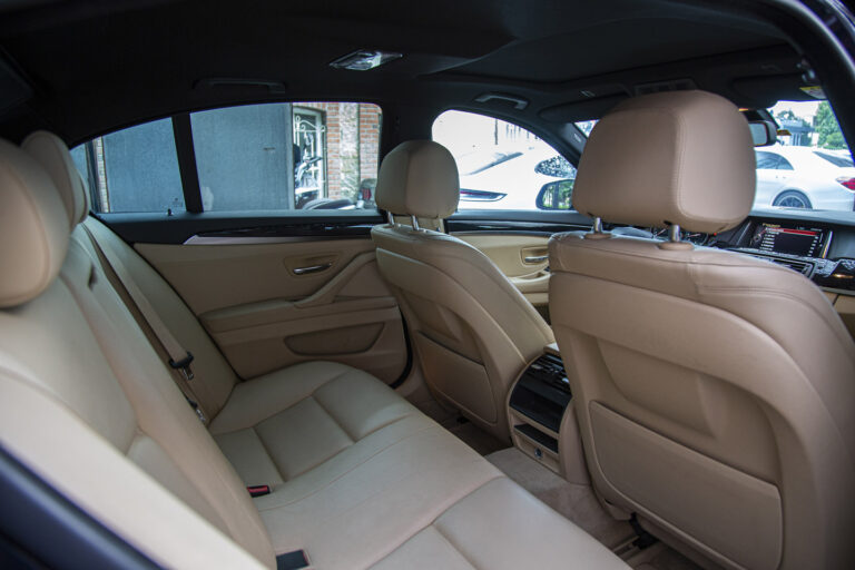 2016 BMW 5.20i Premium -11