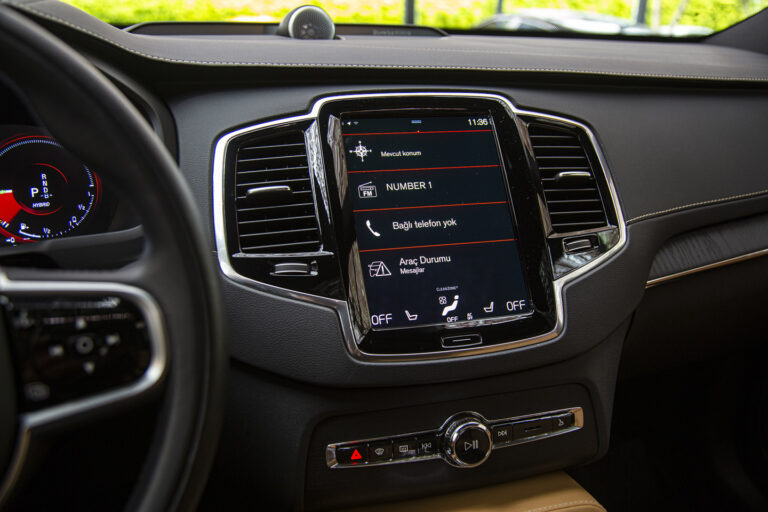 2022 Volvo XC90 T8 Recharge -22