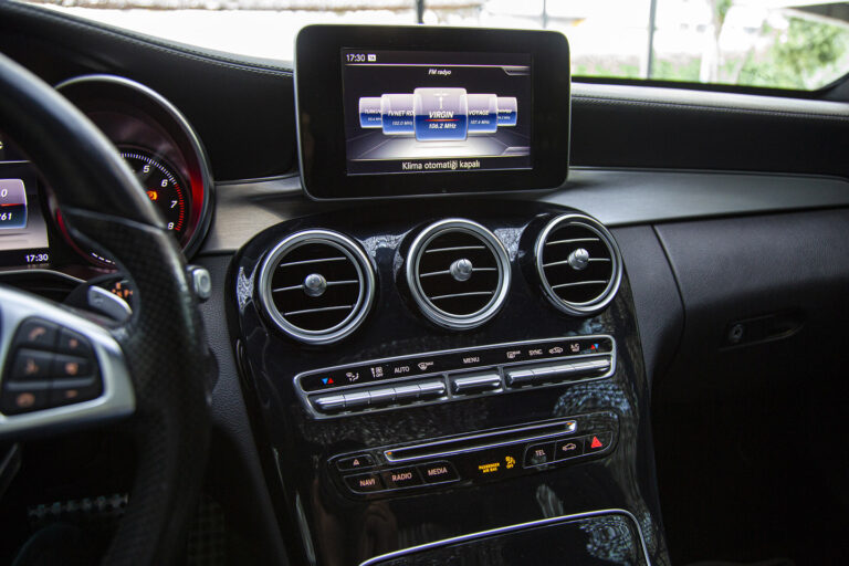 2015 Mercedes-Benz C180 AMG -19