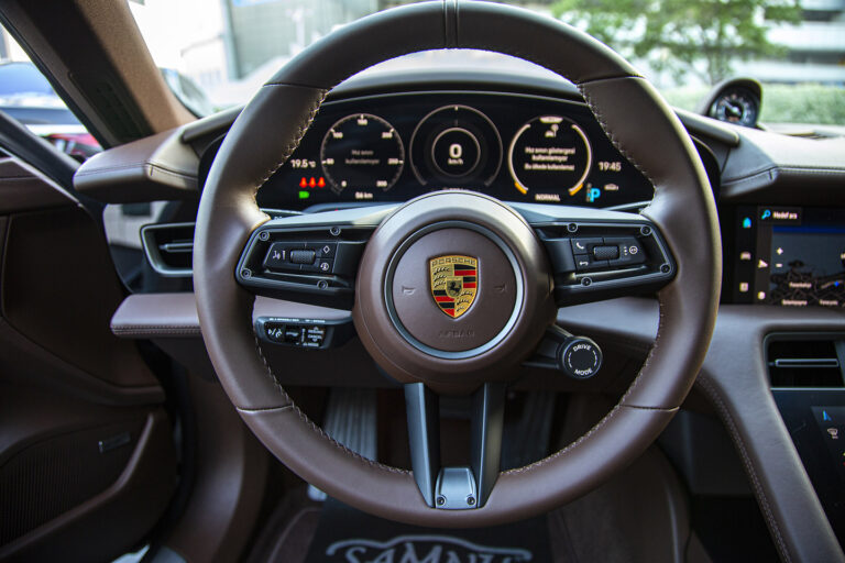 2021 Porsche Taycan -10