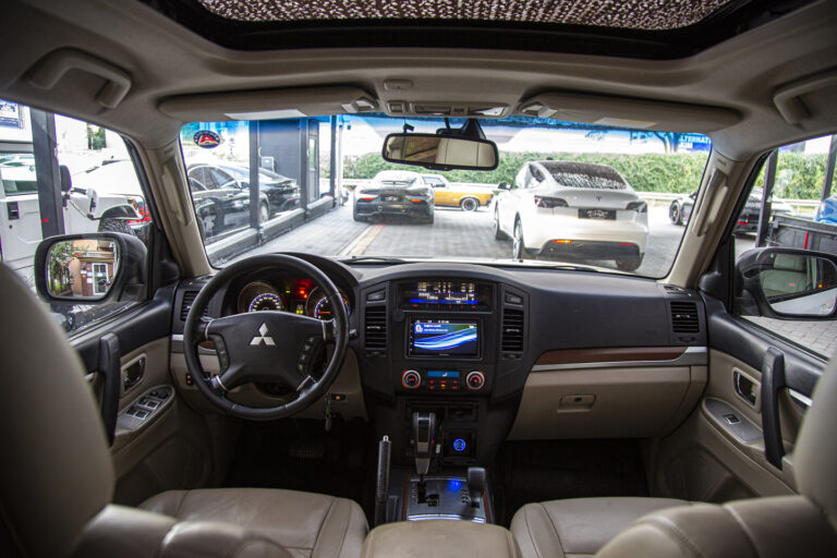 2009 Mitsubishi Pajero 3.2 DID -12