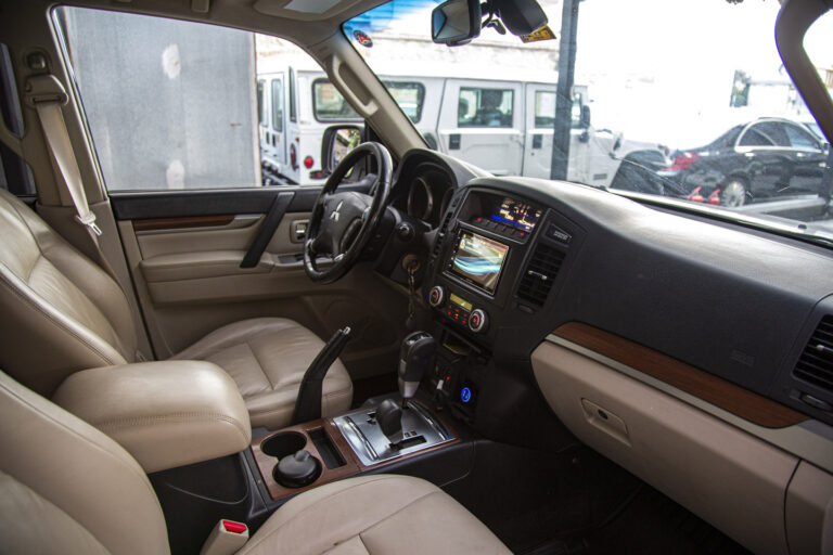 2009 Mitsubishi Pajero 3.2 DID -13