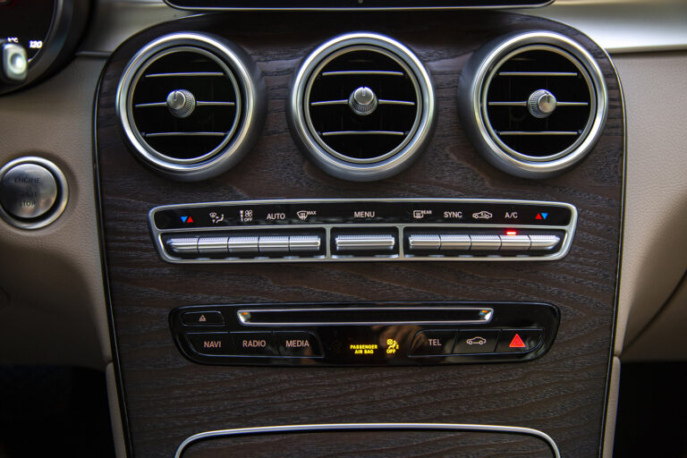 2015 Mercedes-Benz GLC250 4Matic -25