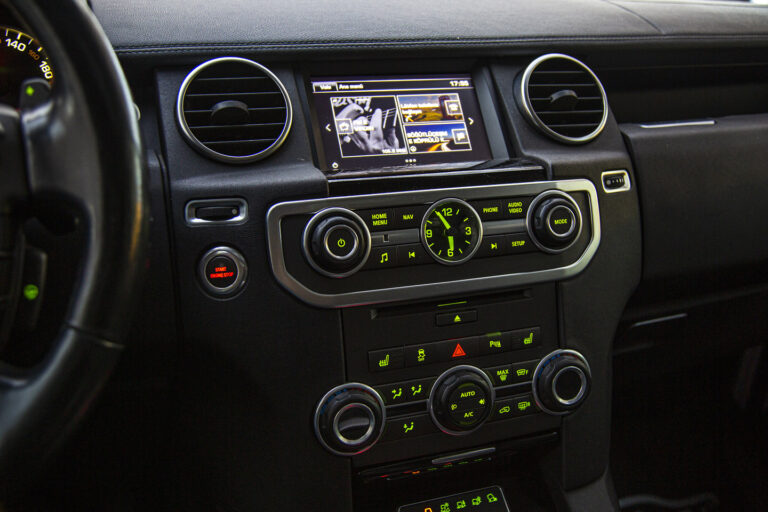 2016 Land Rover Discovery SDV6 HSE -19