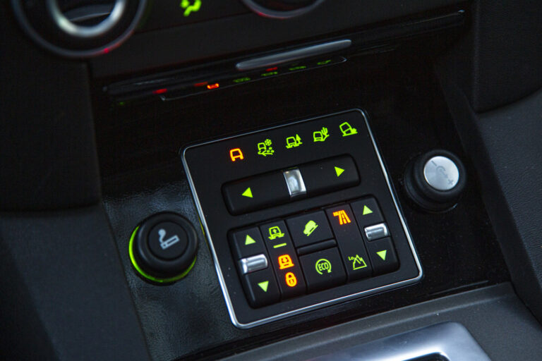 2016 Land Rover Discovery SDV6 HSE -21