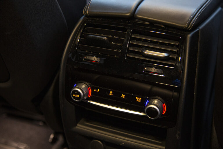 2018 BMW 6.40i xDrive M-Sport -12