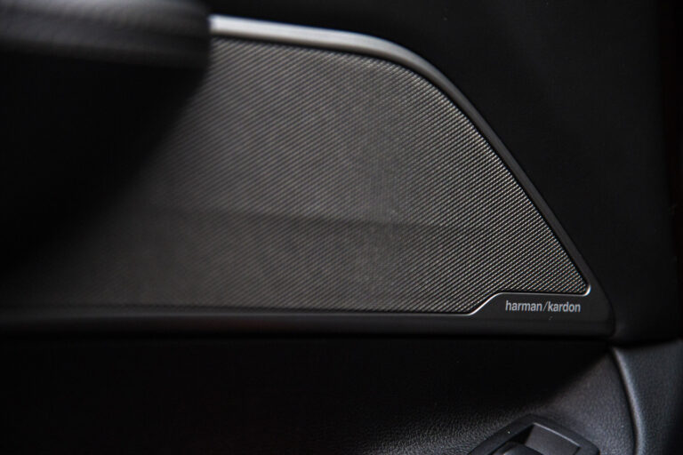 2018 BMW 6.40i xDrive M-Sport -17