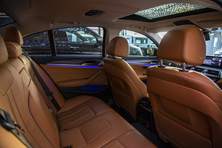 2019 BMW 5.20i Luxury Line -11