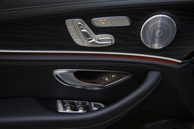 2020 Mercedes-Benz E200d AMG -17