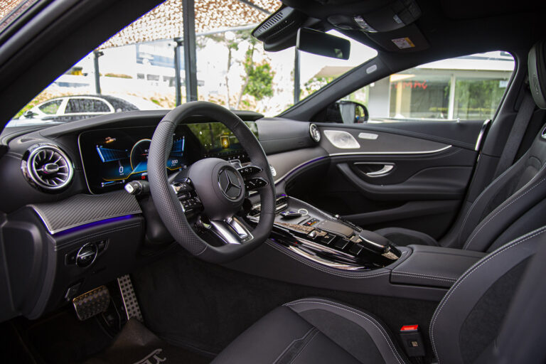 2023 Mercedes-Benz AMG 63 SE Performance -9