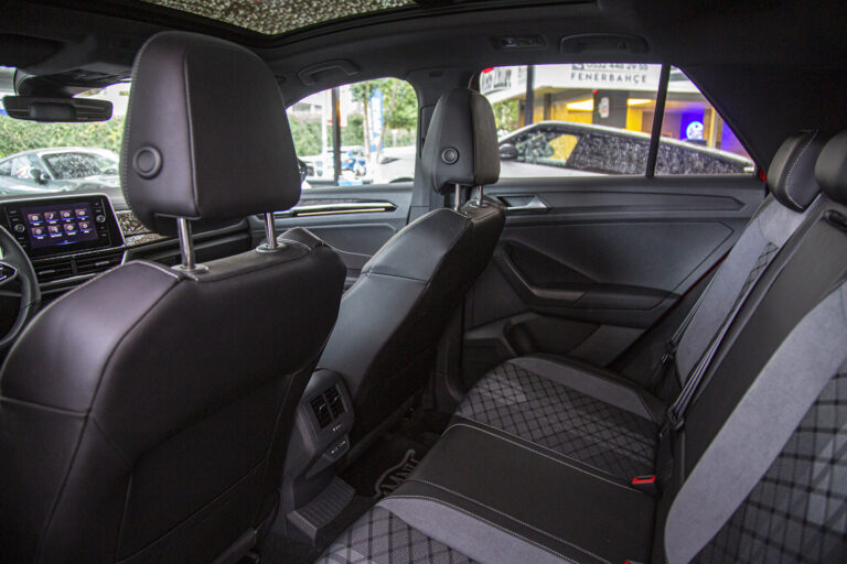 2022 VW T-Roc R-Line 1.5TSI -10