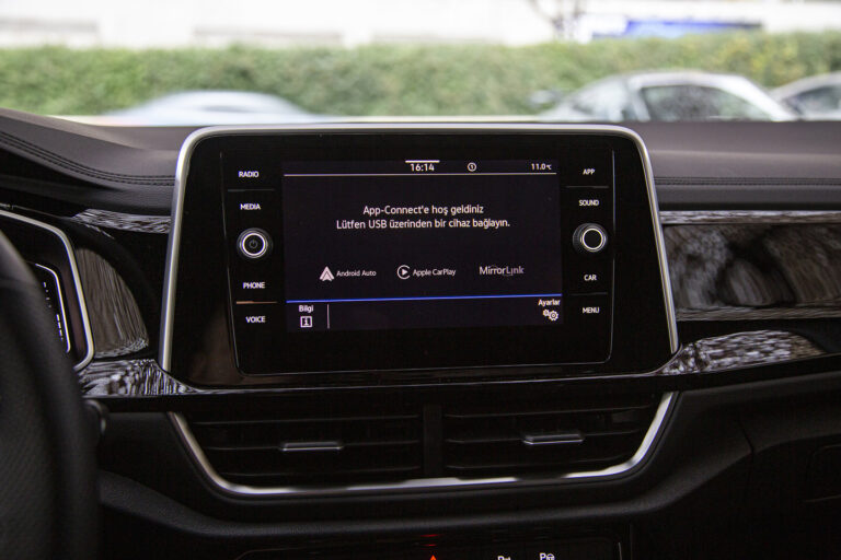 2022 VW T-Roc R-Line 1.5TSI -21