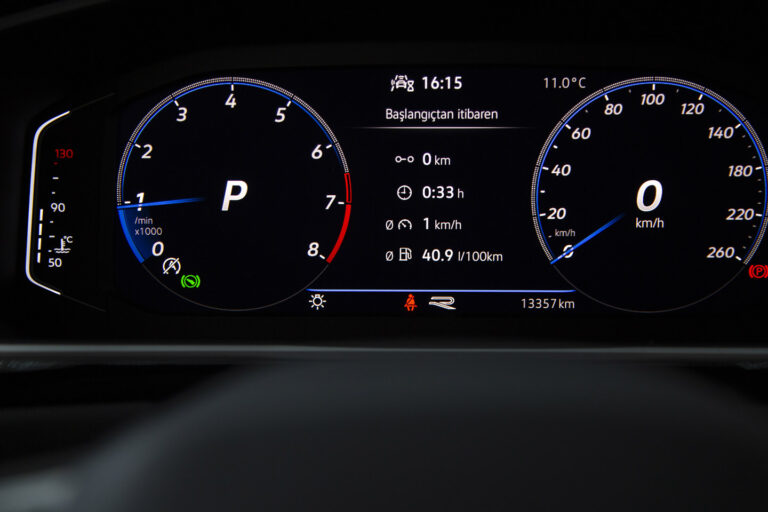 2022 VW T-Roc R-Line 1.5TSI -22