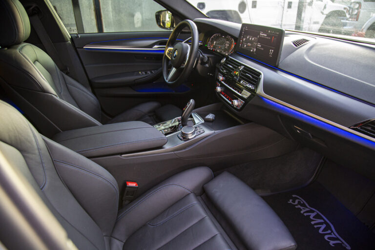 2020 BMW 5.30i xDrive Special Edition MSport -15