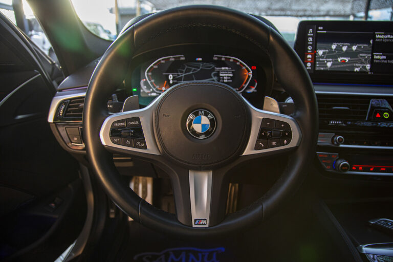 2020 BMW 5.30i xDrive Special Edition MSport -19