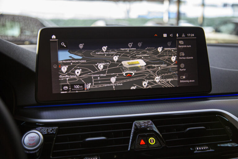 2020 BMW 5.30i xDrive Special Edition MSport -20