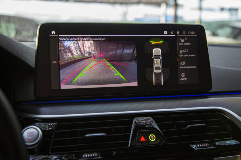 2020 BMW 5.30i xDrive Special Edition MSport -21