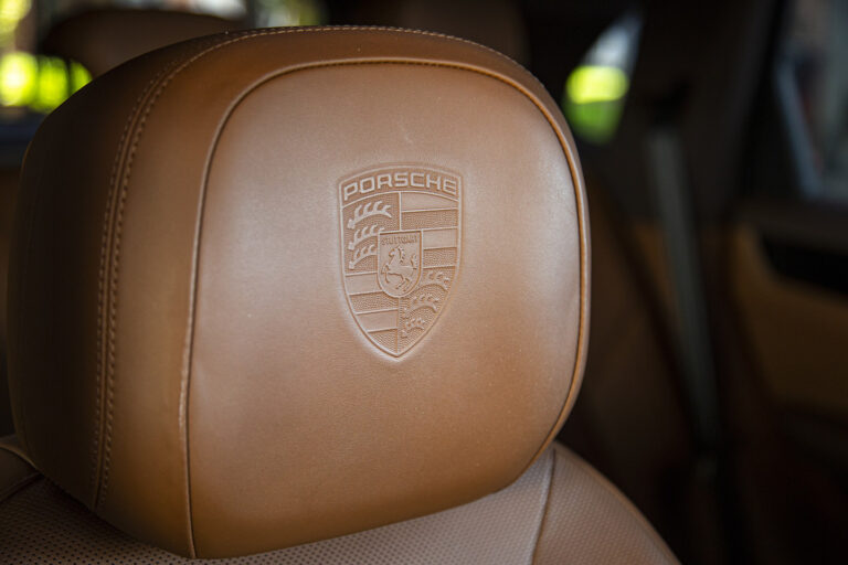 2020 Porsche Cayenne e-Hybrid -17