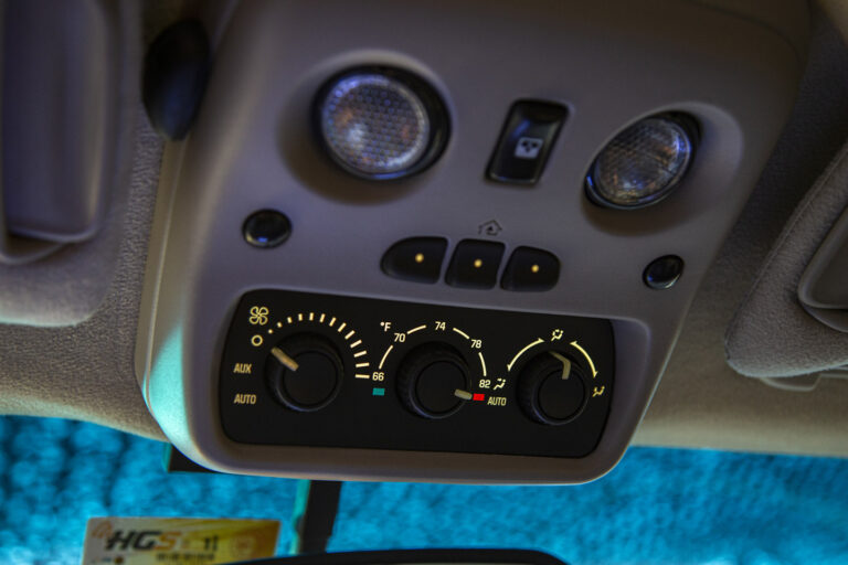 2003 GMC Yukon Denali 6.0 Vortec V8 -20